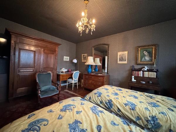 Maison des années 60 avec jardin et double garage