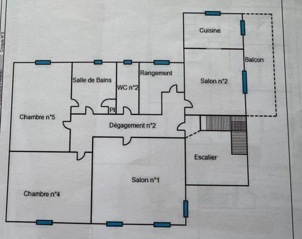 Maison des années 60 avec jardin et double garage