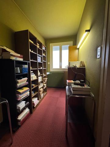 Maison des années 60 avec jardin et double garage