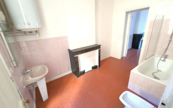 Appartement à vendre    4 pièces • 141 m2 Nîmes