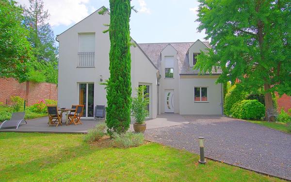 Maison à vendre    6 pièces •  Roye