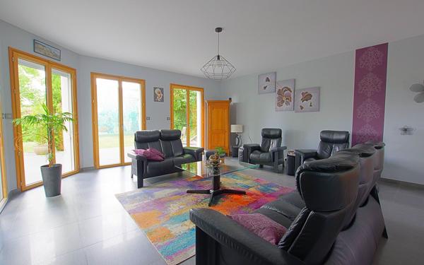 Maison à vendre    6 pièces •  Roye