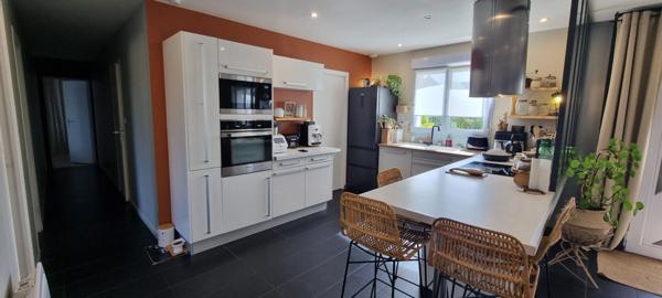 Maison de plain pied à Vineuil 5 pièce(s) 106.76 m2