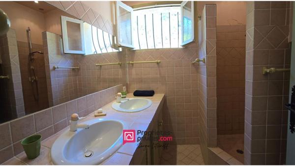 Au coeur du Golf de St Tropez - maison provençale 110m2; avec piscine sur 4400 m2 - 690.000