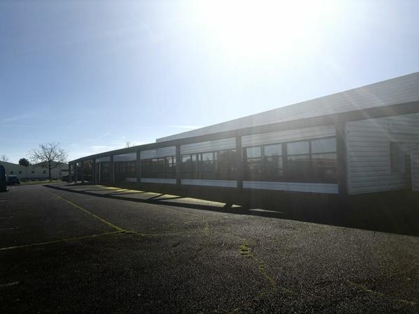 LOCAL D'ACTIVITÉ / BÂTIMENT PROFESSIONNEL 1 200 m² – EMPLACEMENT N°1 – NIORT