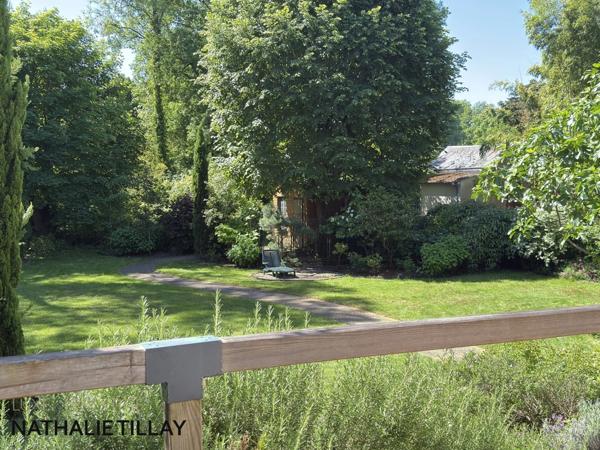 OLIVET bord du Loiret, a vendre, jolie maison de 243 m², jardin paysagé et arboré, parcelle de 1 123,00 m²