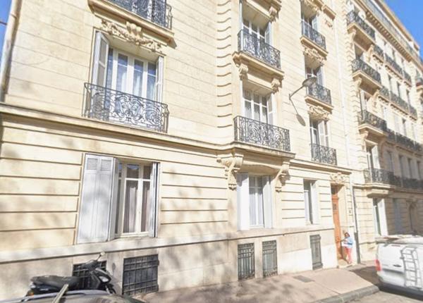 Bureaux à louer avec terrasse et jardin - Paradis / Périer - 13008 Marseille