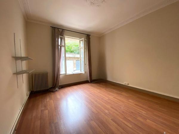 Bureaux à louer avec terrasse et jardin - Paradis / Périer - 13008 Marseille