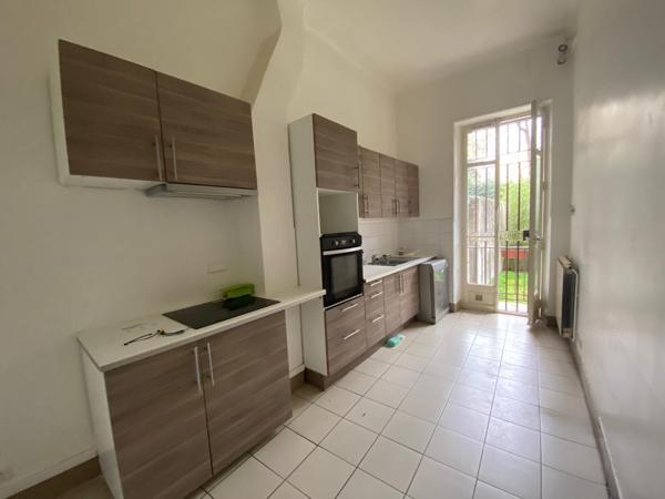 Bureaux à louer avec terrasse et jardin - Paradis / Périer - 13008 Marseille
