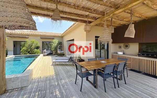 Maison à vendre    4 pièces •  Figari