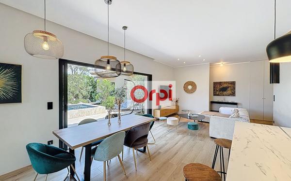 Maison à vendre    4 pièces •  Figari