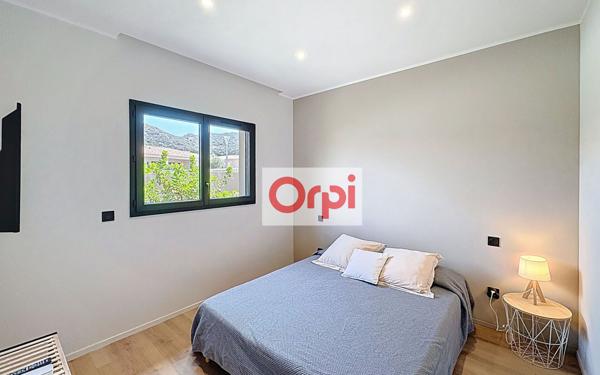 Maison à vendre    4 pièces •  Figari