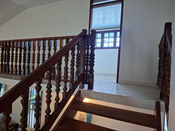 MONTABO Villa 5 pièce(s) 131 m2