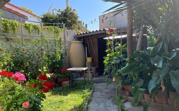 Maison à vendre    6 pièces •  La Rochelle