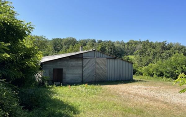 Vente Terrain Avec entrepot Thiers   