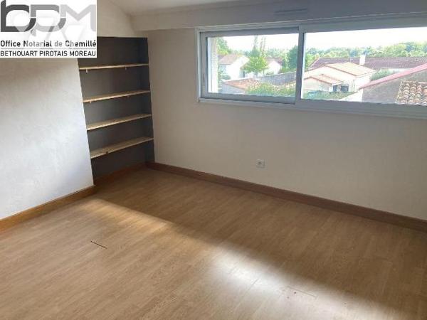 À proximité de Maulévrier ? Maison de charme de 85 m² au c?ur du village des Cerqueux. Venez dé...