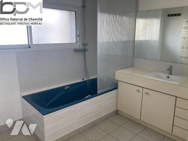 À proximité de Maulévrier ? Maison de charme de 85 m² au c?ur du village des Cerqueux. Venez dé...