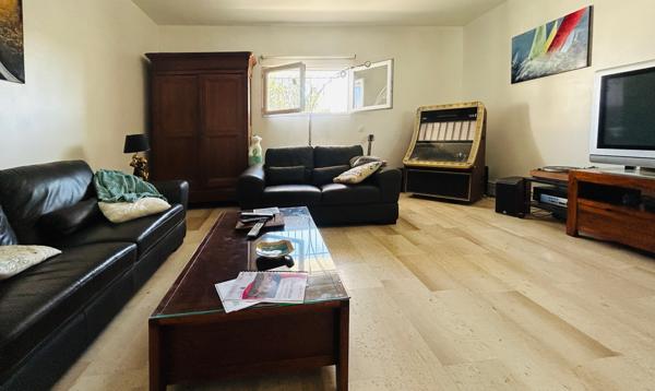 Maison
         5 pièces
        - 134 m² 395 200 € *