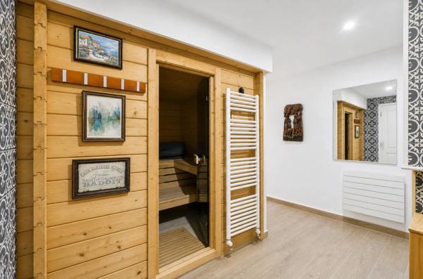 Maison à vendre 10 pièces avec piscine a MONTFERMEIL (93)