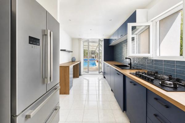 Maison à vendre 10 pièces avec piscine a MONTFERMEIL (93)