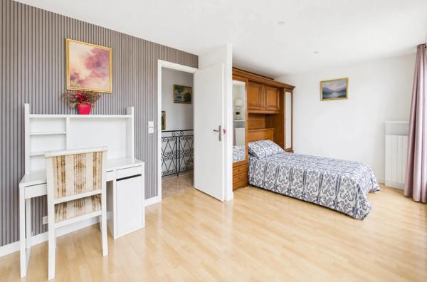 Maison à vendre 10 pièces avec piscine a MONTFERMEIL (93)