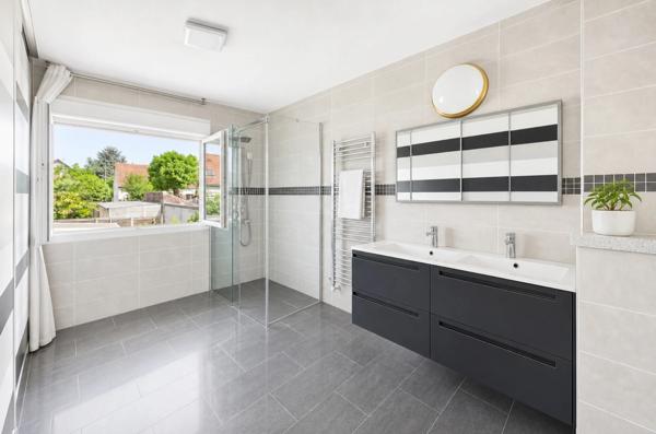 Maison à vendre 10 pièces avec piscine a MONTFERMEIL (93)