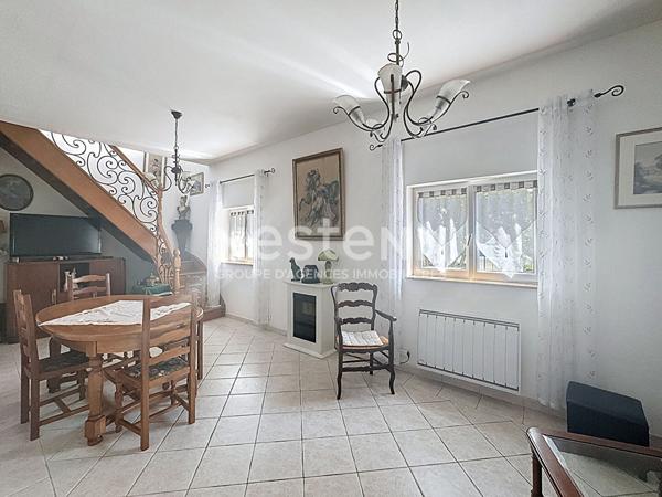 Maison 5 pièces 4 chambres non mitoyenne sur terrain de 247m² sans aucun travaux à prévoir à Chilly-Mazarin proche Morangis