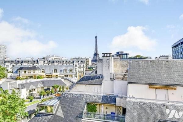 Commerce – Appartement familial en dernier étage avec balcon
