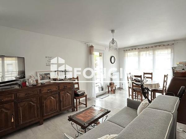 À vendre Studio 65.72 m² - Mennecy 91540