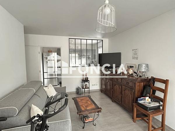 À vendre Studio 65.72 m² - Mennecy 91540