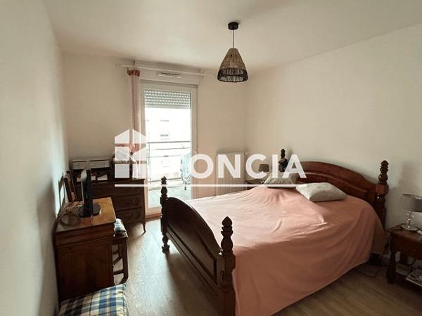 À vendre Studio 65.72 m² - Mennecy 91540