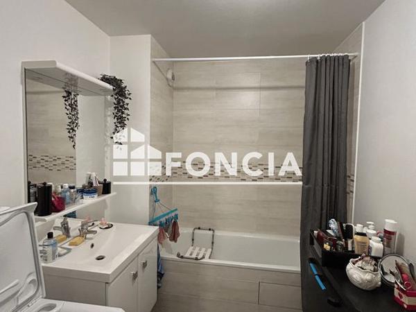 À vendre Studio 65.72 m² - Mennecy 91540