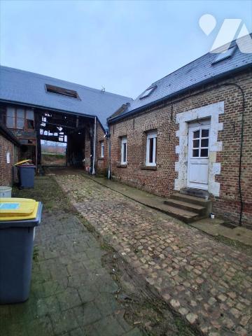 Commune de Serain - maison rénovée - grange - garage et jardin