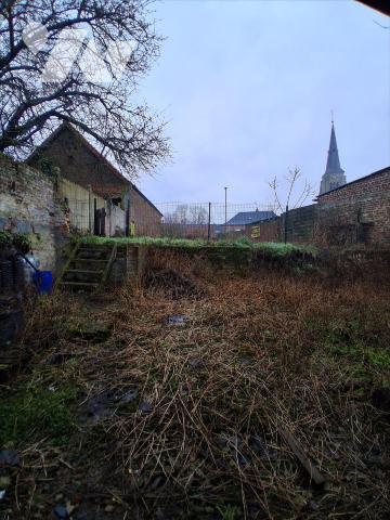 Commune de Serain - maison rénovée - grange - garage et jardin