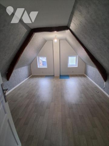 Commune de Serain - maison rénovée - grange - garage et jardin