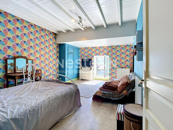 Maison de ville, 4 chambres, jardin et garage à vendre à Nérac - 265 000 €