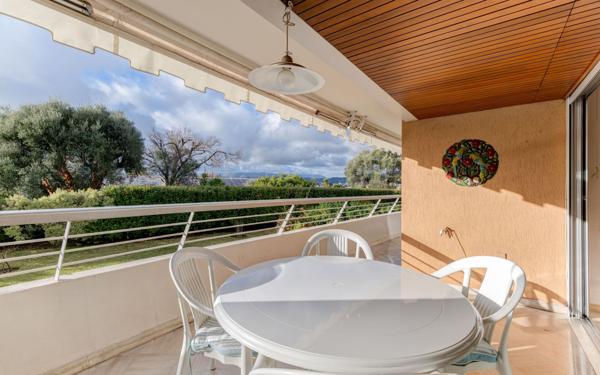 Appartement à vendre    4 pièces • 105 m2 Nice