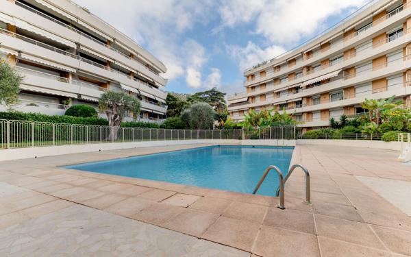 Appartement à vendre    4 pièces • 105 m2 Nice
