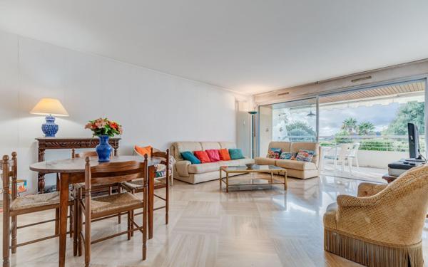 Appartement à vendre    4 pièces • 105 m2 Nice