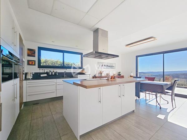 Villa exceptionnelle sur les hauteurs de Lodeve