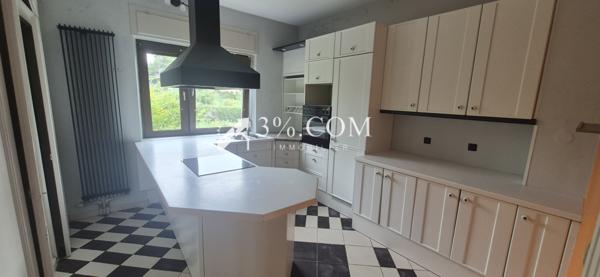 Maison 12 pièce(s) 4 chambre(s) 204.84 m²