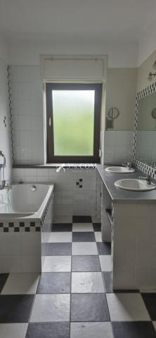 Maison 12 pièce(s) 4 chambre(s) 204.84 m²