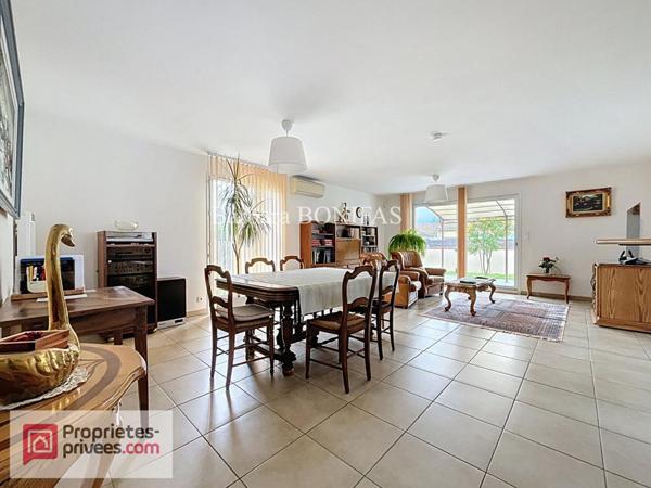 Maison plain pied  5 pièces 114 m2, double garage et jardin