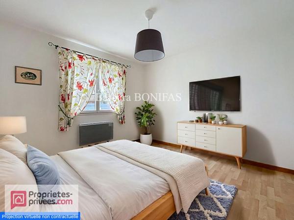 Maison plain pied  5 pièces 114 m2, double garage et jardin