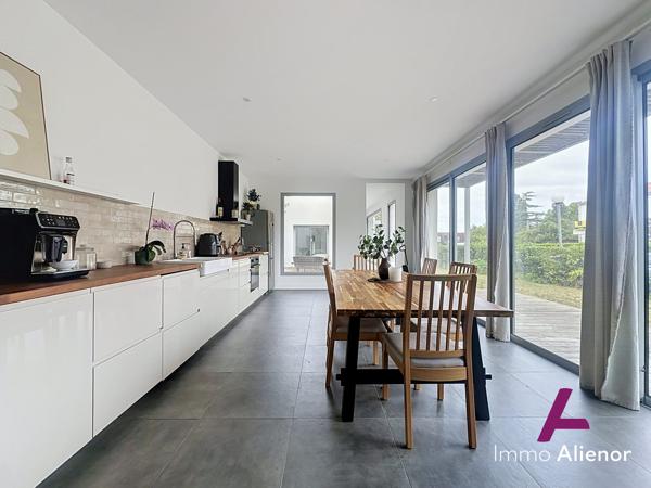 Maison contemporaine 175m2 avec jardin piscinable - BRUGES