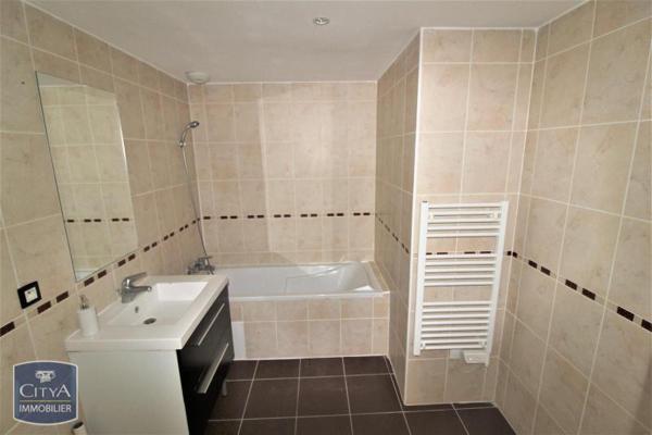 Appartement à louer 3 pièces 65.44m²