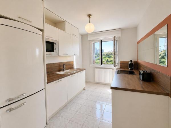 T2 refait a neuf -vue mer et dernier etage
