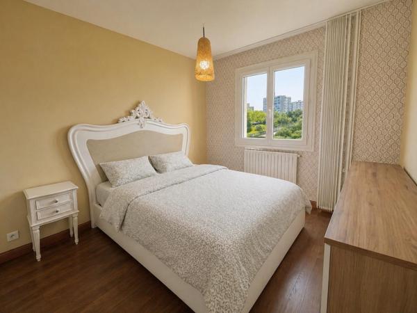 T2 refait a neuf -vue mer et dernier etage