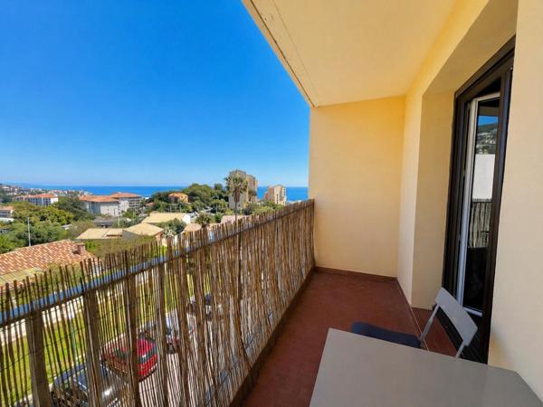 T2 refait a neuf -vue mer et dernier etage