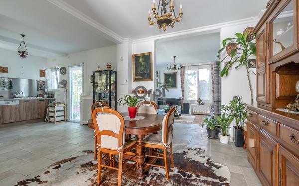 Maison à vendre    6 pièces • 212 m2 Saint-Maur-des-Fossés